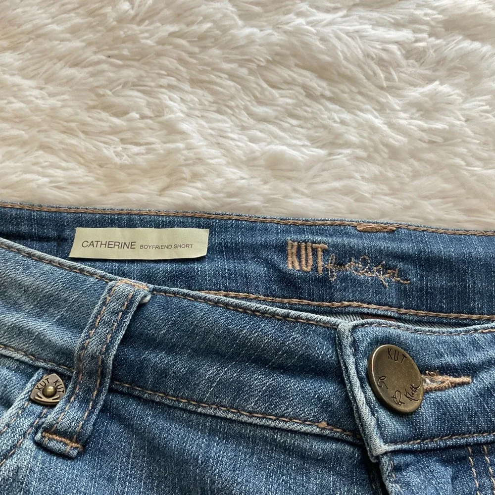 Kut From the Kloth Catherine Boyfriend Jean Shorts - Size 8 Distressed Modest